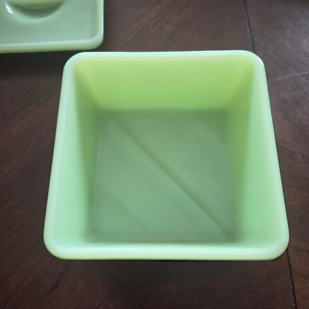 Green Square Container - Picture 5 of 9